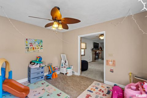 Tiny photo for 2552 37TH Avenue, Rock Island, IL 61201 (MLS # QC4269639)