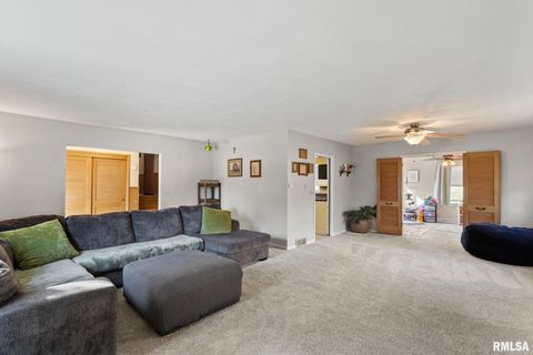 Tiny photo for 2552 37TH Avenue, Rock Island, IL 61201 (MLS # QC4269639)