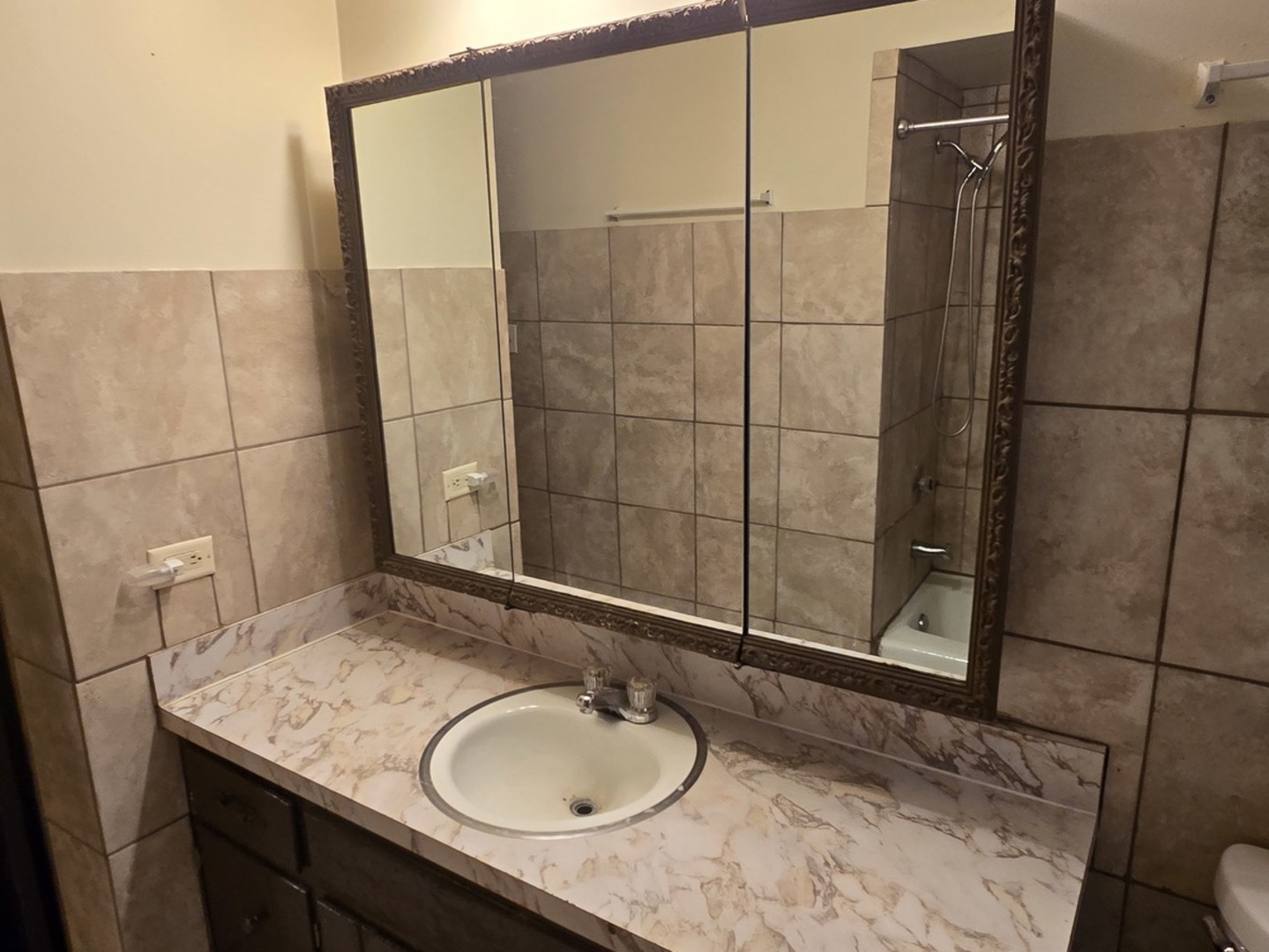 Harvey, Illinois 60426, United States, 3 Bedrooms Bedrooms, ,2 BathroomsBathrooms,Residential,Active,239895