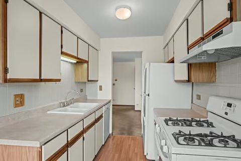 Tiny photo for 611 Hapsfield Lane #100, Buffalo Grove, IL 60089 (MLS # 12620396)