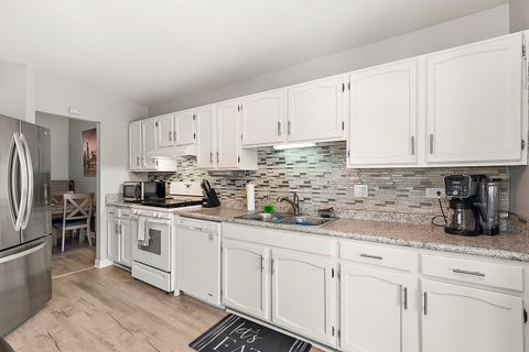 Tiny photo for 17565 Windsor Parkway, Tinley Park, IL 60487 (MLS # 12537814)