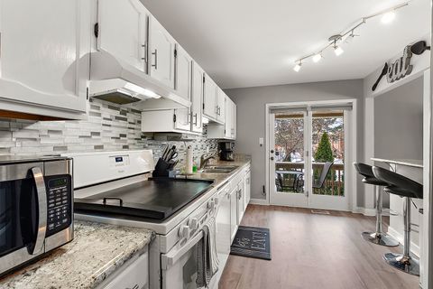 Tiny photo for 17565 Windsor Parkway, Tinley Park, IL 60487 (MLS # 12537814)