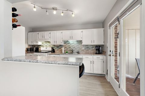 Tiny photo for 17565 Windsor Parkway, Tinley Park, IL 60487 (MLS # 12537814)