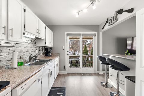 Tiny photo for 17565 Windsor Parkway, Tinley Park, IL 60487 (MLS # 12537814)