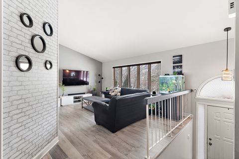 Tiny photo for 17565 Windsor Parkway, Tinley Park, IL 60487 (MLS # 12537814)