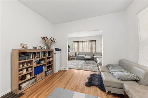 Tiny photo for 5338 N Kedzie Avenue, Chicago, IL 60625 (MLS # 12593751)