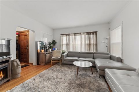 Tiny photo for 5338 N Kedzie Avenue, Chicago, IL 60625 (MLS # 12593751)