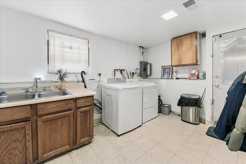 Tiny photo for 5338 N Kedzie Avenue, Chicago, IL 60625 (MLS # 12593751)