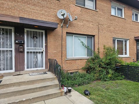 Photo of 10081 FRONTAGE Road #F, Skokie, IL 60076 (MLS # 12443200)