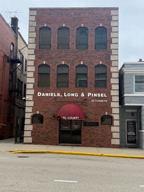 7 S County Street Waukegan IL 60085