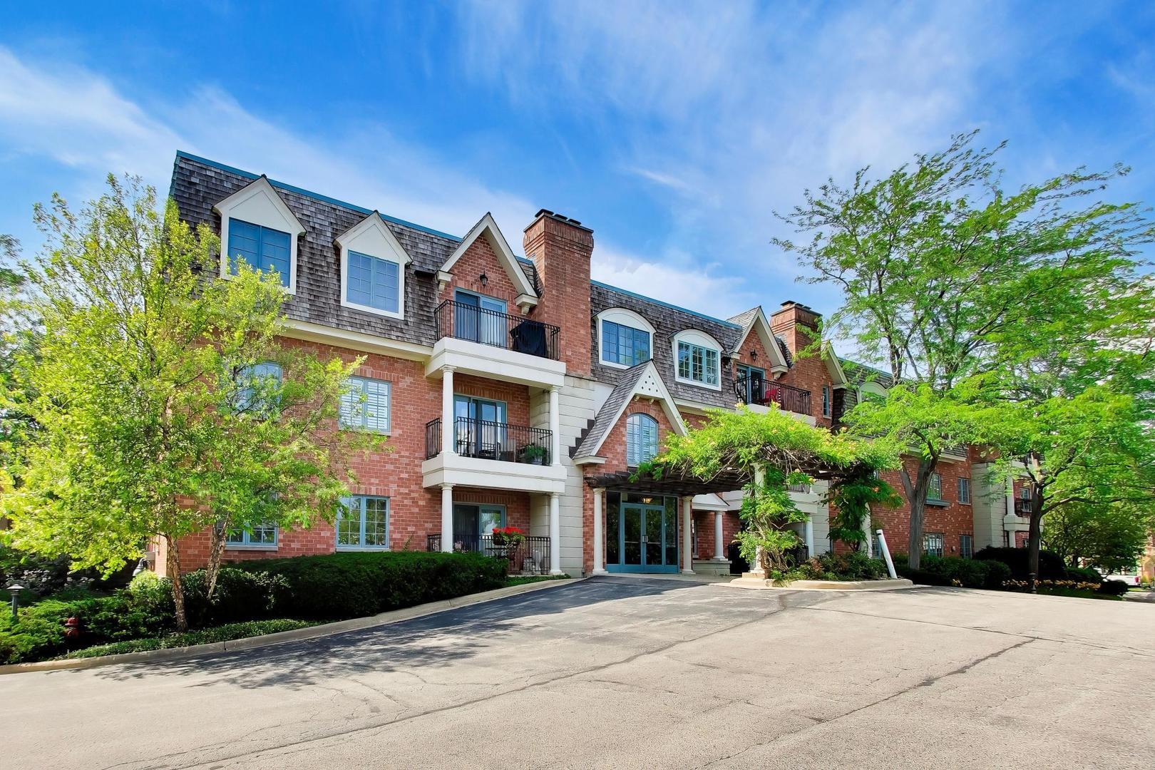 151 E Laurel Avenue 104
