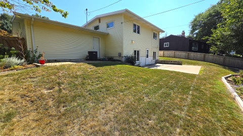 Tiny photo for 1410 Broadview Drive, Bettendorf, IA 52722 (MLS # 12751490)