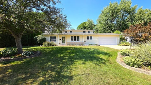 Tiny photo for 1410 Broadview Drive, Bettendorf, IA 52722 (MLS # 12751490)