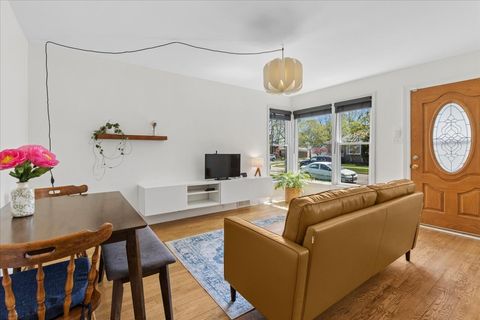 Tiny photo for 7106 W SUMMERDALE Avenue, Chicago, IL 60656 (MLS # 12620205)