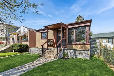 Photo of 7106 W SUMMERDALE Avenue, Chicago, IL 60656 (MLS # 12620205)