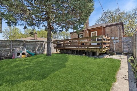 Tiny photo for 7106 W SUMMERDALE Avenue, Chicago, IL 60656 (MLS # 12620205)