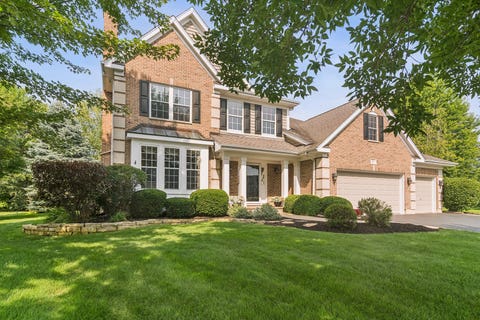Photo of 15 DORCHESTER Court, Hawthorn Woods, IL 60047 (MLS # 12722702)