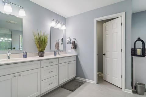 Tiny photo for 15 DORCHESTER Court, Hawthorn Woods, IL 60047 (MLS # 12722702)