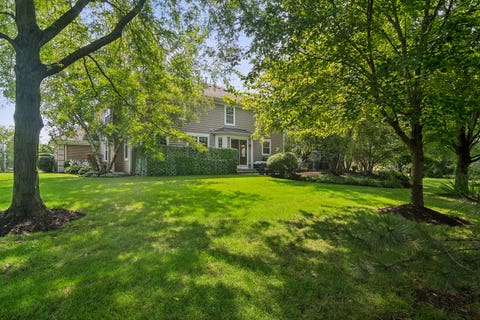 Tiny photo for 15 DORCHESTER Court, Hawthorn Woods, IL 60047 (MLS # 12722702)