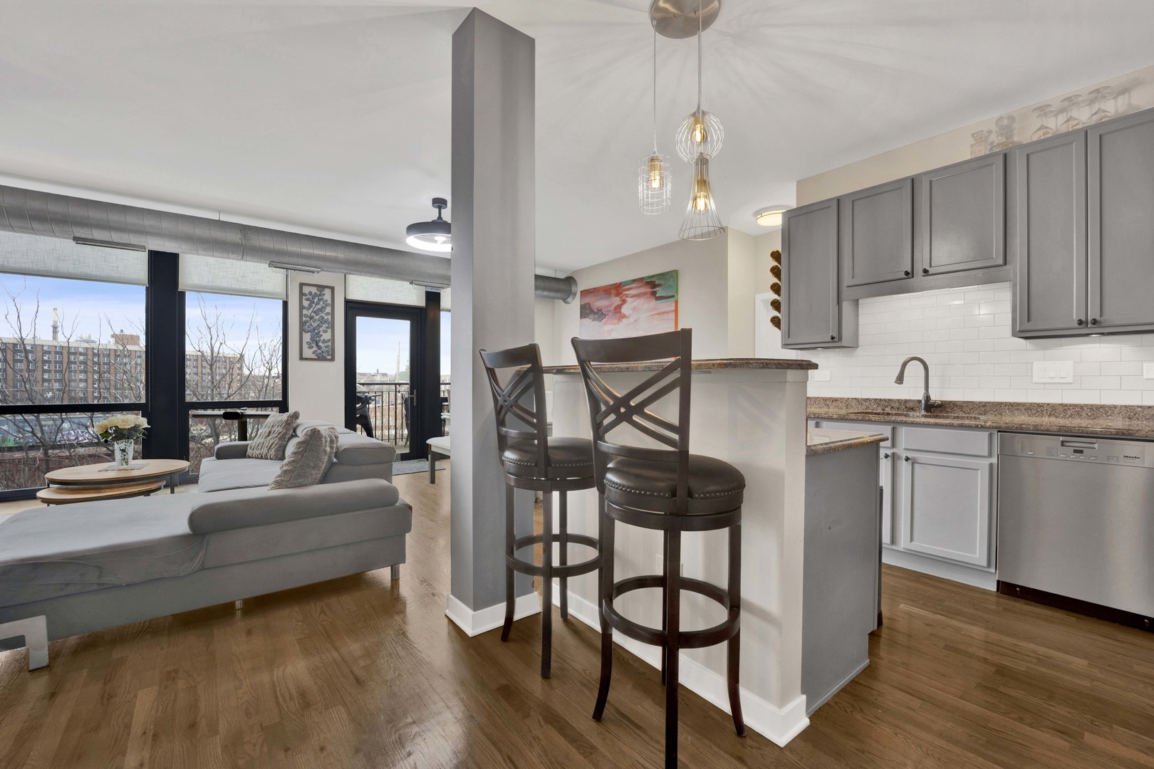 1151 W 15th Street 401