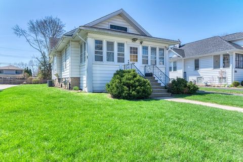 Photo of 904 Caton Avenue, Joliet, IL 60435 (MLS # 12599875)