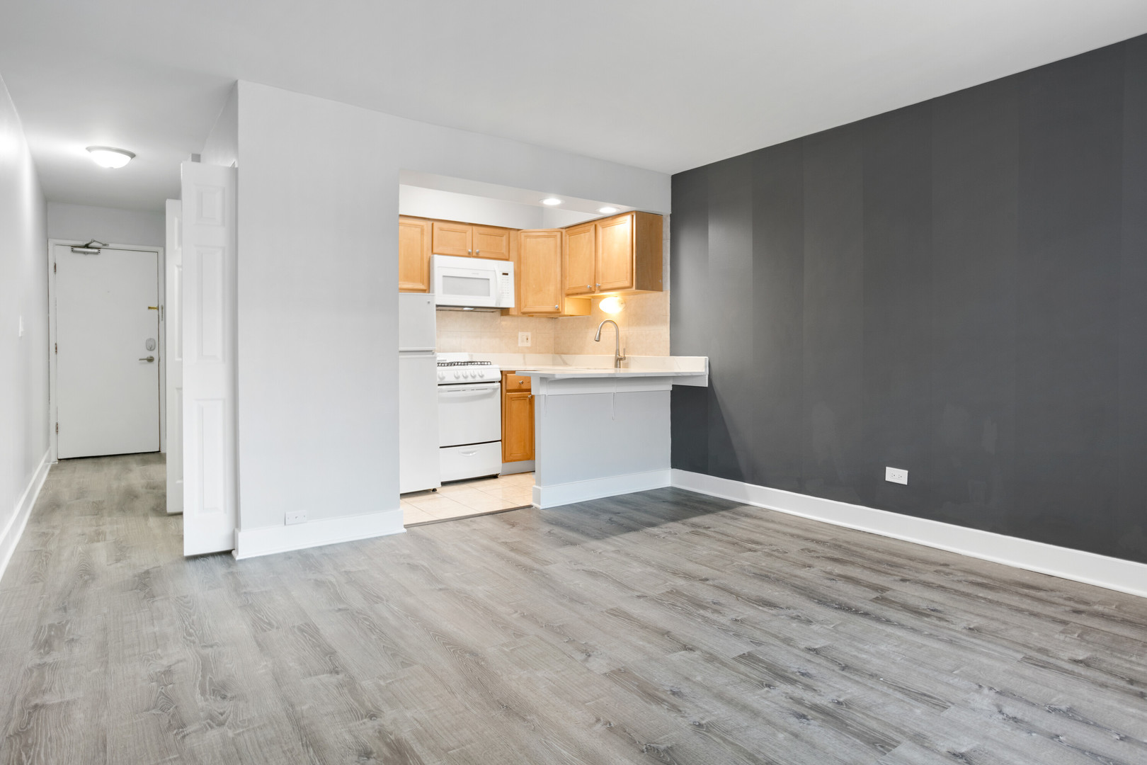 6758 N Sheridan Avenue 333