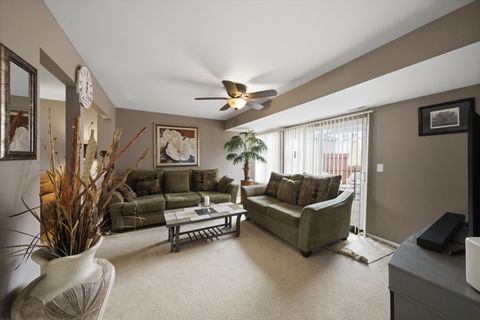 Tiny photo for 1615 Victoria Park Circle, Aurora, IL 60504 (MLS # 12605547)
