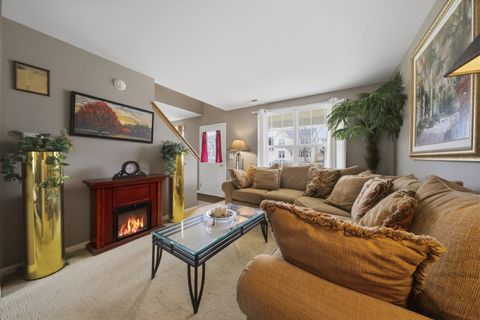 Tiny photo for 1615 Victoria Park Circle, Aurora, IL 60504 (MLS # 12605547)