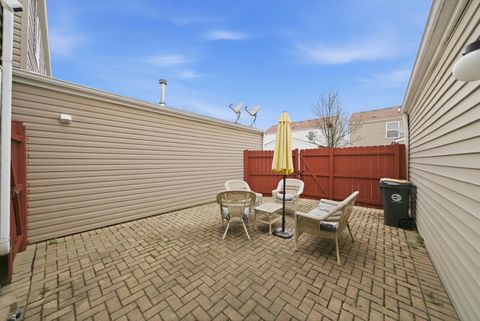 Tiny photo for 1615 Victoria Park Circle, Aurora, IL 60504 (MLS # 12605547)