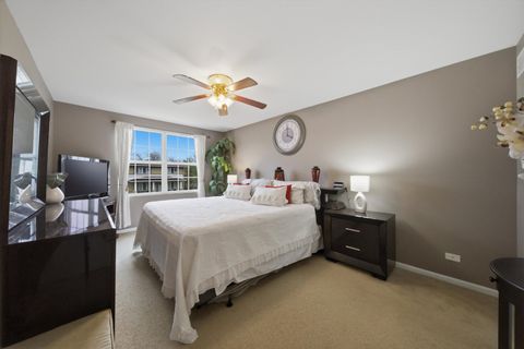 Tiny photo for 1615 Victoria Park Circle, Aurora, IL 60504 (MLS # 12605547)