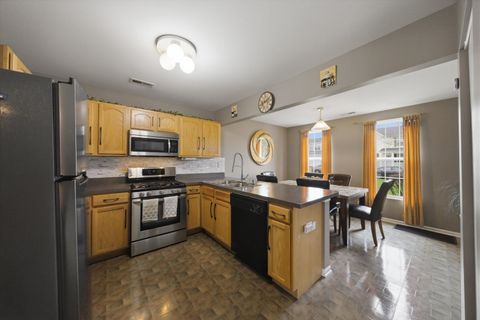 Tiny photo for 1615 Victoria Park Circle, Aurora, IL 60504 (MLS # 12605547)