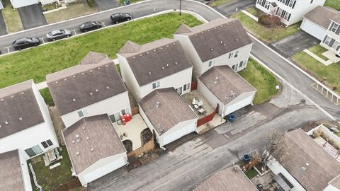 Tiny photo for 1615 Victoria Park Circle, Aurora, IL 60504 (MLS # 12605547)