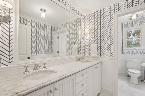 Tiny photo for 349 E BLODGETT Avenue, Lake Bluff, IL 60044 (MLS # 12576240)