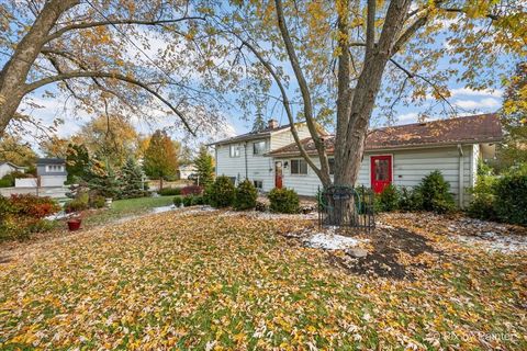Tiny photo for 500 Colgate Court, Hoffman Estates, IL 60169 (MLS # 12514376)