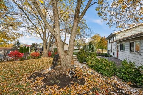 Tiny photo for 500 Colgate Court, Hoffman Estates, IL 60169 (MLS # 12514376)