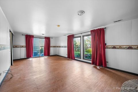 Tiny photo for 500 Colgate Court, Hoffman Estates, IL 60169 (MLS # 12514376)