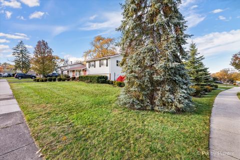 Tiny photo for 500 Colgate Court, Hoffman Estates, IL 60169 (MLS # 12514376)