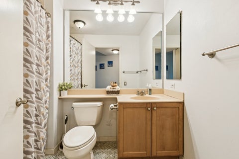 Tiny photo for 400 N La Salle Drive #2208, Chicago, IL 60654 (MLS # 12674013)