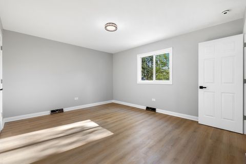 Tiny photo for 22 N 12th Street, St. Charles, IL 60174 (MLS # 12626635)