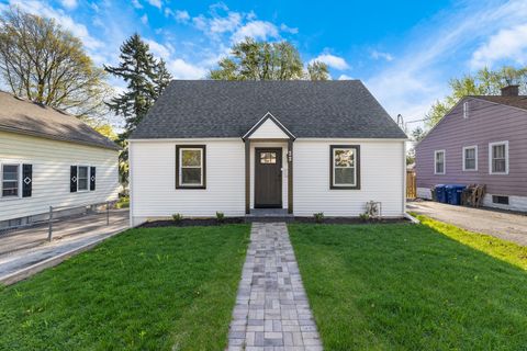 Photo of 22 N 12th Street, St. Charles, IL 60174 (MLS # 12626635)