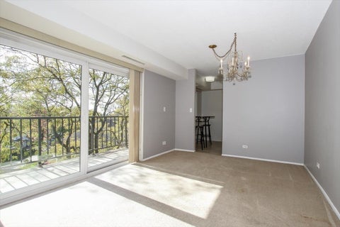 Tiny photo for 111 S Baybrook Drive S #504, Palatine, IL 60074 (MLS # 12785610)