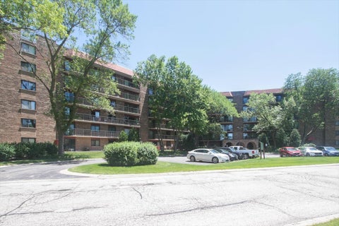 Photo of 111 S Baybrook Drive S #504, Palatine, IL 60074 (MLS # 12785610)