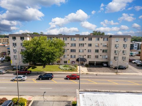 Tiny photo for 1227 S harlem Avenue #307, Berwyn, IL 60402 (MLS # 12485672)