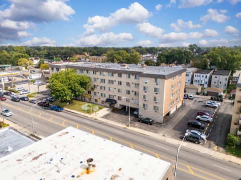 Tiny photo for 1227 S harlem Avenue #307, Berwyn, IL 60402 (MLS # 12485672)