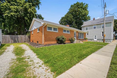 Tiny photo for 105 W Main Street, Heyworth, IL 61745 (MLS # 12692815)