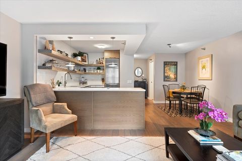 Tiny photo for 480 N McClurg Court #1013, Chicago, IL 60611 (MLS # 12609527)