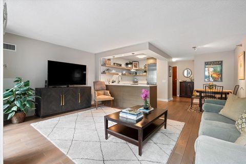 Tiny photo for 480 N McClurg Court #1013, Chicago, IL 60611 (MLS # 12609527)