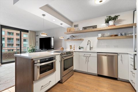 Tiny photo for 480 N McClurg Court #1013, Chicago, IL 60611 (MLS # 12609527)