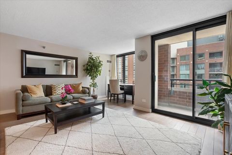 Tiny photo for 480 N McClurg Court #1013, Chicago, IL 60611 (MLS # 12609527)