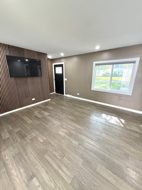 Tiny photo for 1500 Evergreen Street, St. Charles, IL 60174 (MLS # 12790568)
